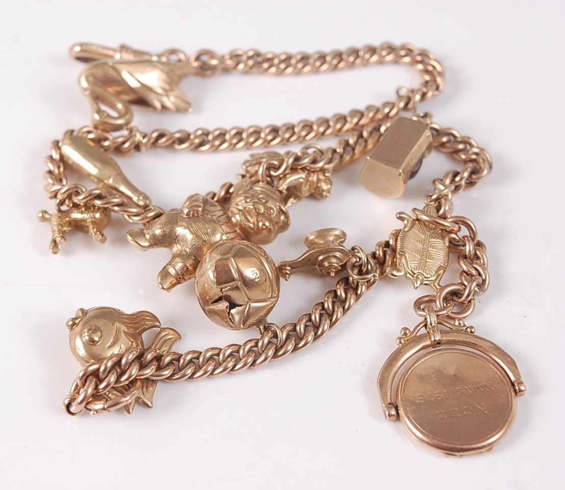 Lot 2176 - A 9ct yellow gold Albert curblink chain, with...