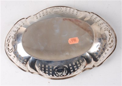 Lot 2079 - An Edwardian silver dish, of pierced and...
