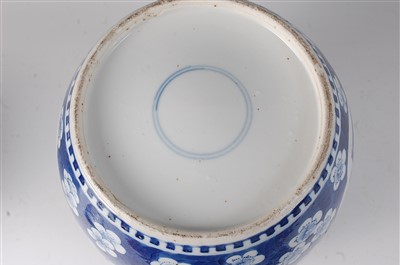 Lot 2314 - A late 19th century Chinese blue and white...