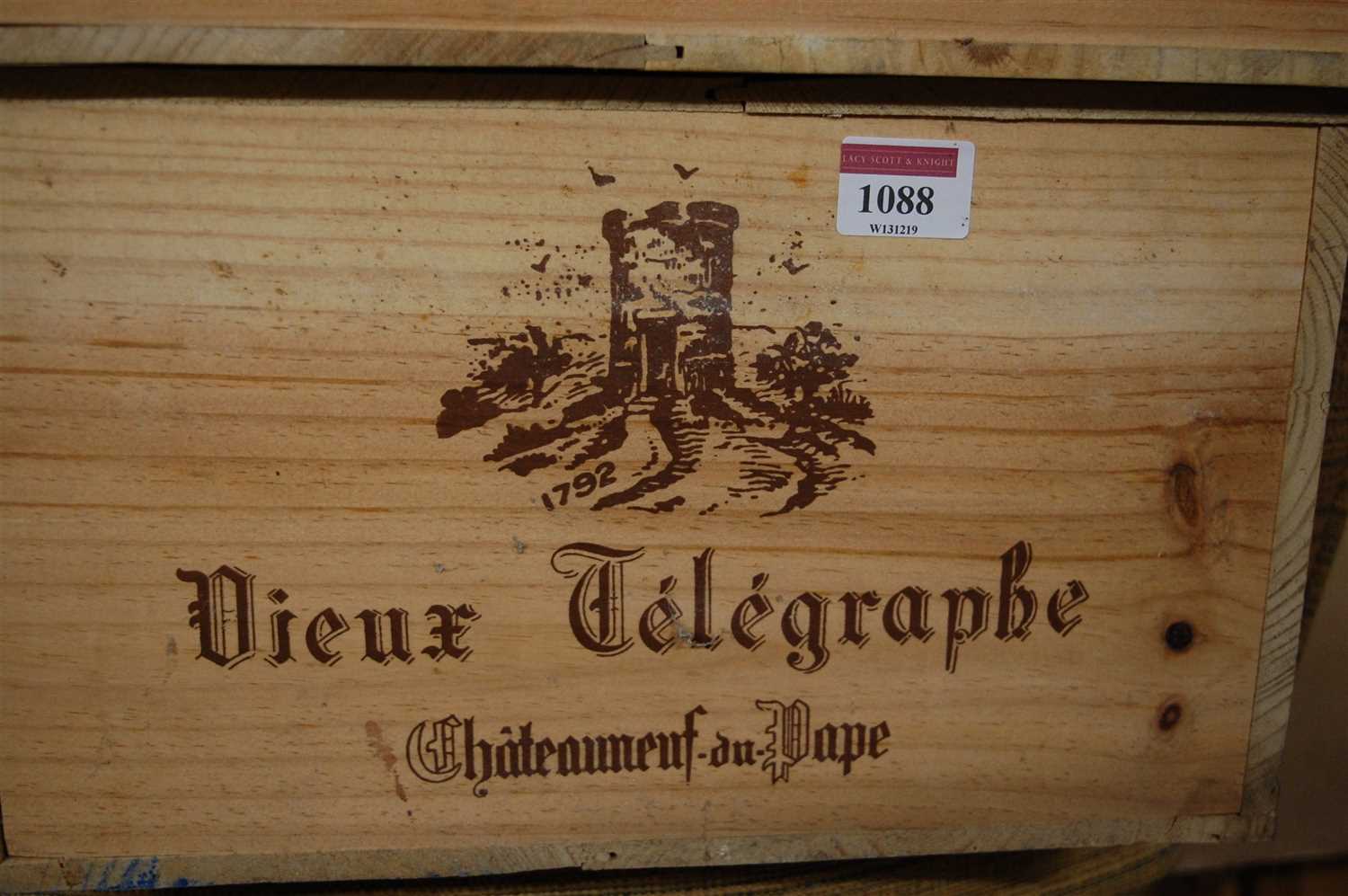 Lot 1088 - Vieux Télégraphe, 2001, Châteauneuf-du-Pape,...