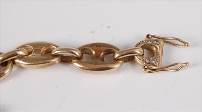 Lot 2187 - A yellow metal mariner link neck chain, with...
