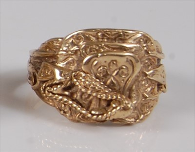 Lot 2170 - A heavy gent's 9ct gold saddle ring, in the...