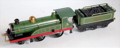 Lot 324 - 1924-5 Hornby clockwork green loco 4-4-0 L&NER...