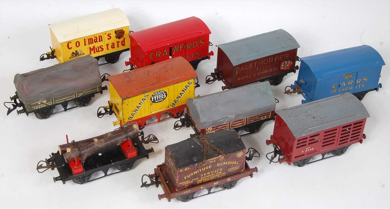 Lot 364 - 10 Hornby wagons - NE open, LMS open, lumber,...