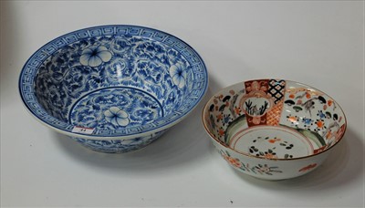 Lot 44 - A large modern blue & white bowl decorated...