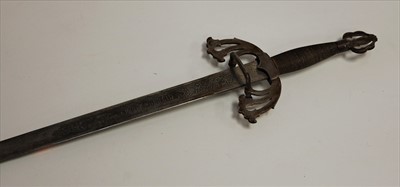 Lot 108 - A Spanish replica short sword