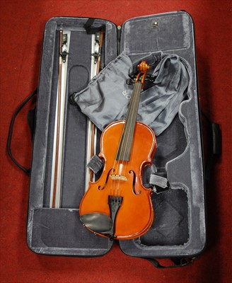 Lot 186 - A Stentor Conservatoire student's violin in...