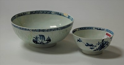 Lot 218 - An 18th century Lowestoft porcelain bowl, the...