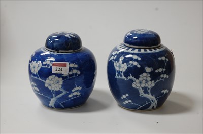 Lot 224 - A pair of Chinese export blue and white ginger...