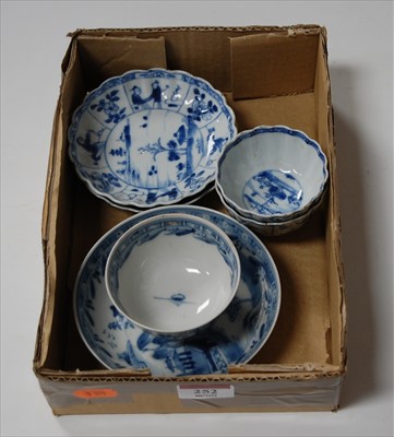 Lot 252 - A pair of early 19th century blue and white...