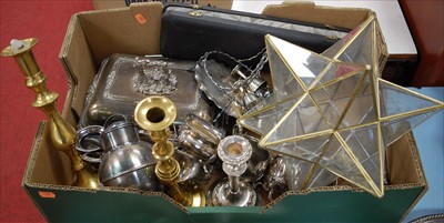 Lot 294 - A box of miscellaneous metalware, to include...