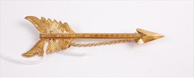 Lot 369 - A Victorian silver gilt arrow brooch with...