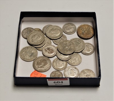 Lot 604 - A small collection of mainly George V coinage,...