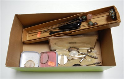 Lot 628 - A collection of miscellaneous items to include...