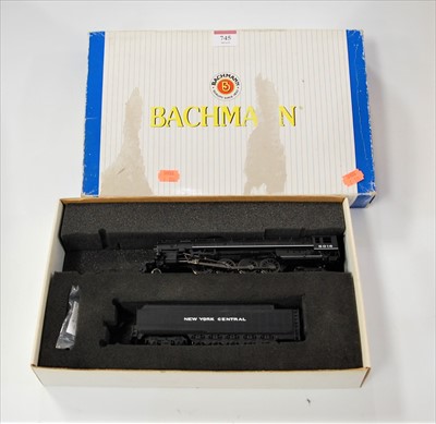 Lot 745 - A Bachmann Ho Niagara 484 HD Light tender...