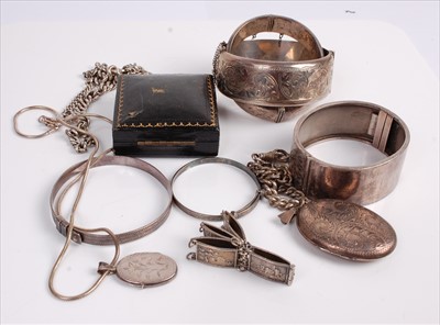 Lot 530 - Assorted principally silver jewellery, to...