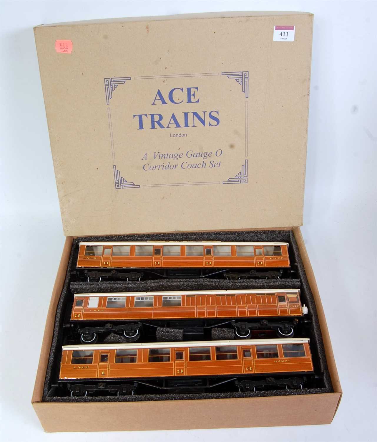 Lot 411 - Set of 3 ACE Trains Gresley teak corridor...