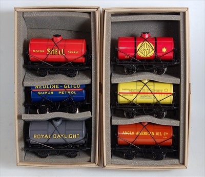 Lot 401 - ACE Trains Set 4 comprising Anglo American Oil...