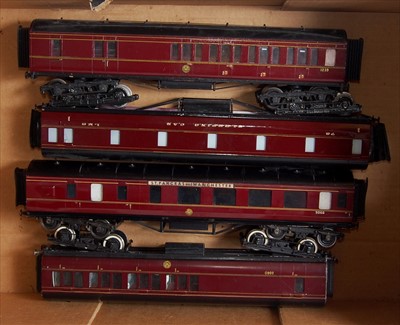Lot 514 - Tray containing 4 LMS coaches, Milbro corridor...