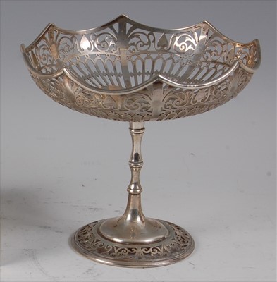 Lot 104 - An Art Deco silver pedestal footed sweetmeat...