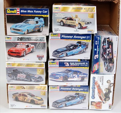 Lot 1524 - Ten various boxed as issued Revell 1/24 scale...