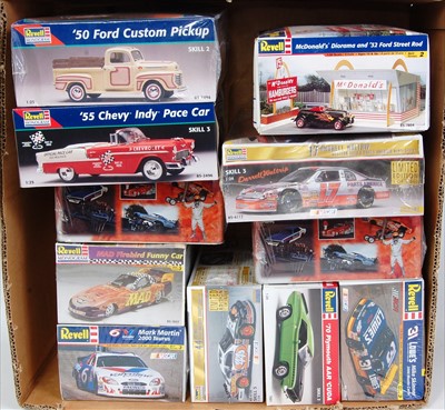 Lot 1581 - Eleven various boxed and tin cased 1/24 scale...