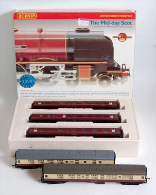 Lot 729 - Hornby R2078 Mid-Day Scot train pack box outer...