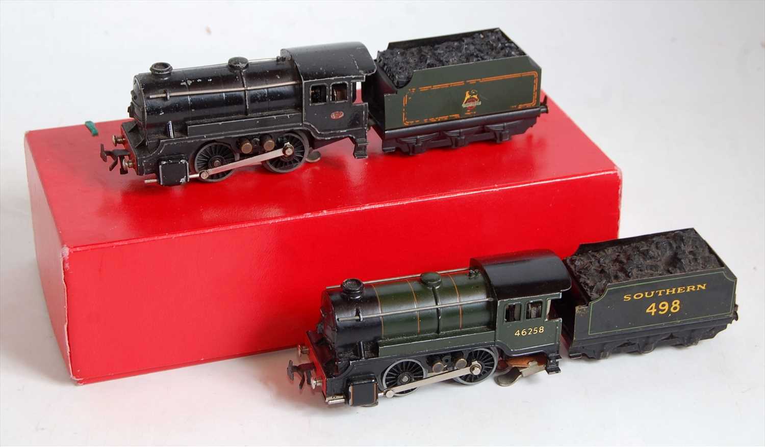 Lot 804 - 2 Trix Twin freelance 0-4-0 engines and...