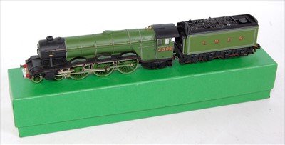 Lot 833 - A Trix LNER green class A3 engine and tender...