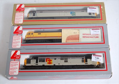 Lot 746 - 3 Lima diesel locomotives 37063 distribution...