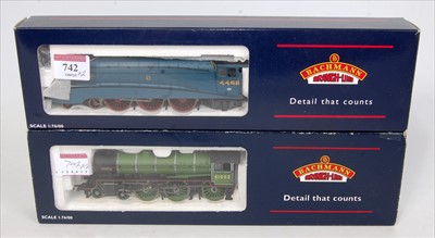 Lot 742 - A Bachmann 31-952 LNER blue with valances...