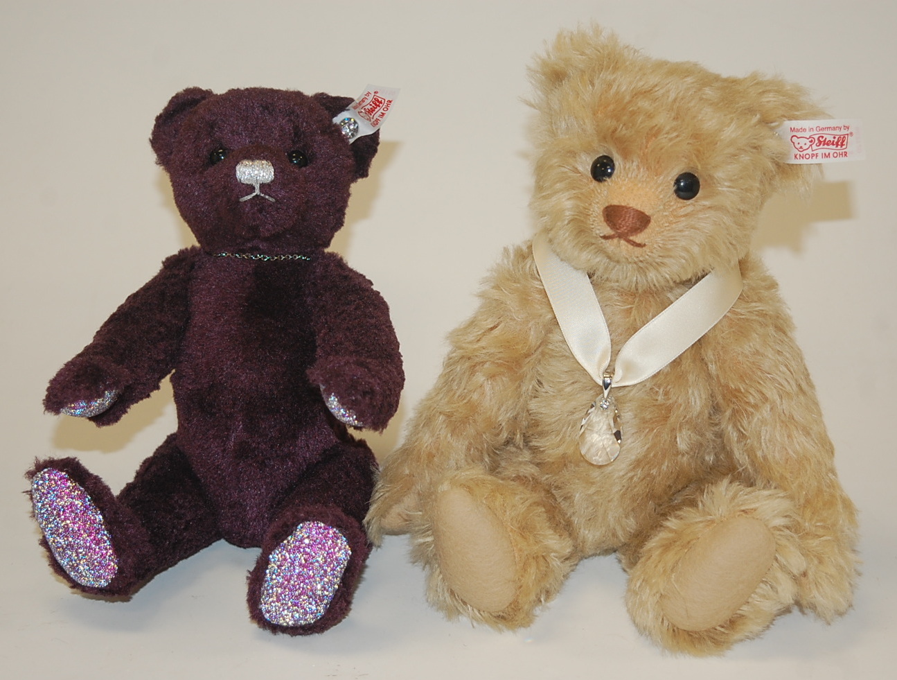 Lot 2329 - A modern Steiff teddy-bear 'Amethyst', in