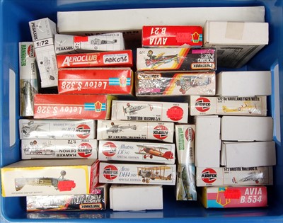 Lot 1478 - 28 various plastic and resin mixed scale...