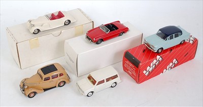 Lot 1487 - Five boxed and loose 1/43 scale white metal...