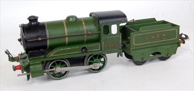 Lot 487 - 1948-54 501 loco and tender clockwork LNER...