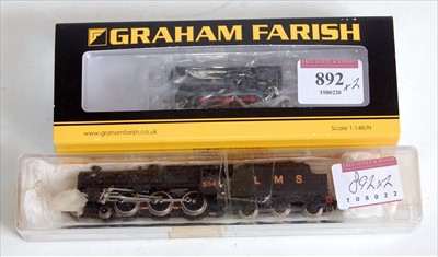 Lot 892 - A Farish N gauge LMS black 5 engine and tender...