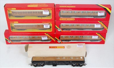 Lot 868 - 7 Hornby LNER teak coaches 3x R435, R436, R24,...