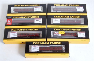 Lot 880 - 6 Graham Farish by Bachmann N gauge maroon BR...