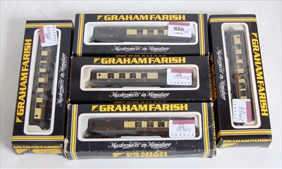 Lot 886 - Selection of Graham Farish N gauge Pullman...