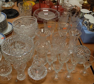 Lot 139 - Assorted glassware to include various wines,...