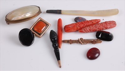 Lot 381 - Mixed lot, to include pair of small coral...