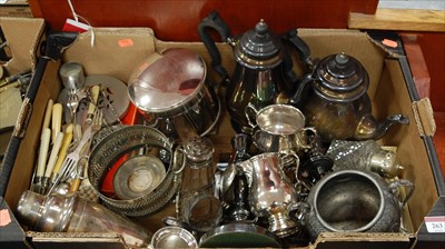 Lot 263 - A box of miscellaneous metalware, to include...