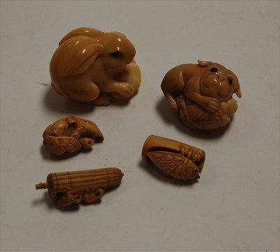 Lot 289 - A Japanese resin netsuke in the form of a...
