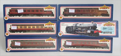 Lot 620 - A Bachmann 31-302 BR Lined Green Hook Norton...