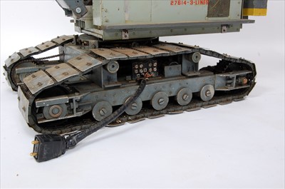 Lot 41 - A well-engineered large scale model of a T...