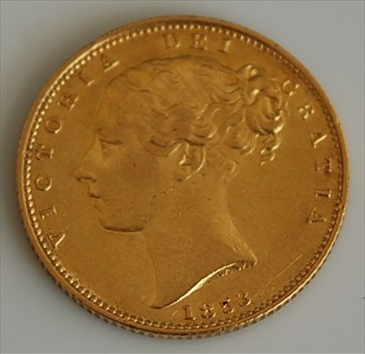 Lot 246 - Great Britain, 1853 gold full sovereign