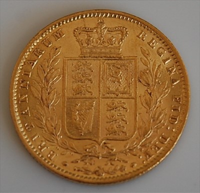 Lot 253 - Great Britain, 1860 gold full sovereign
