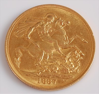 Lot 261 - Great Britain, 1887 gold two pound coin