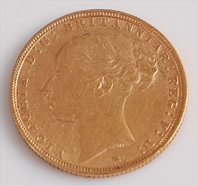 Lot 307 - Great Britain, 1886 gold full sovereign