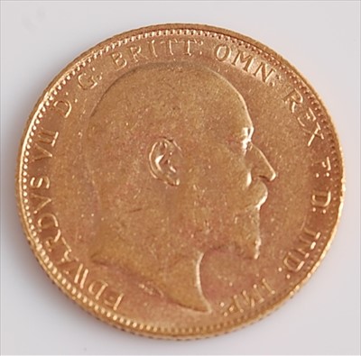 Lot 335 - Great Britain, 1907 gold full sovereign